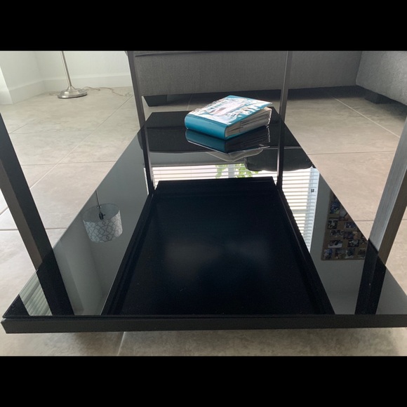 COFFEE TABLE SET (Rollynx Ashley Furniture) - Picture 5 of 8